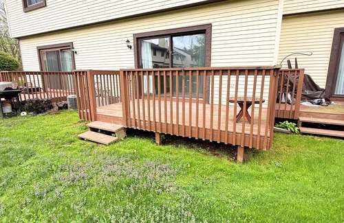 Newington Condominio | Pet Friendly 2-bdrm condo conveniently located in Newington easy highway access