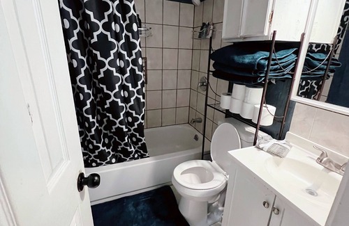 Central Oklahoma City Casa | Pet friendly 2 bedroom house located in central Okc