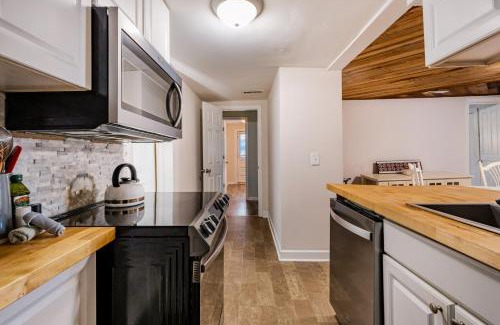 Cary Casa | Pet-Friendly 2BR Ranch Wifi Parking Near RTP