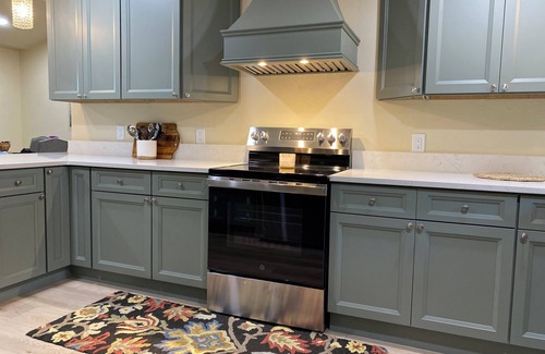 Roswell Casa | Pet Friendly~3 Bedroom 2.5 Bath Home in Roswell