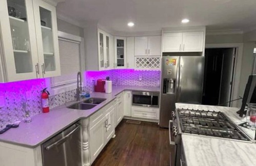 Decatur Casa | Pet friendly 4-bedroom house in Decatur