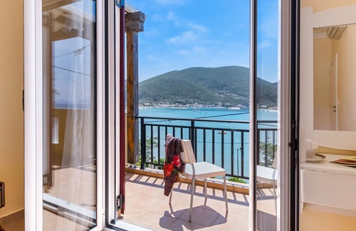 Vassiliki Apartamento | Apartamento que admite mascotas Villa Captain Fotis 4 con vistas al mar y balcón
