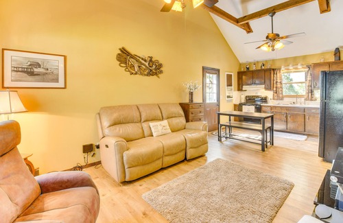 Byrdstown Cabaña | Pet-Friendly Byrdstown Cottage w/ Deck & Fire Pit!