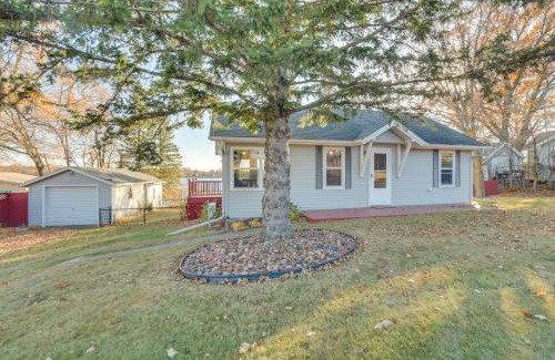 Dent Casa | Pet-Friendly Cabin on Star Lake Fire Pit and Grill!