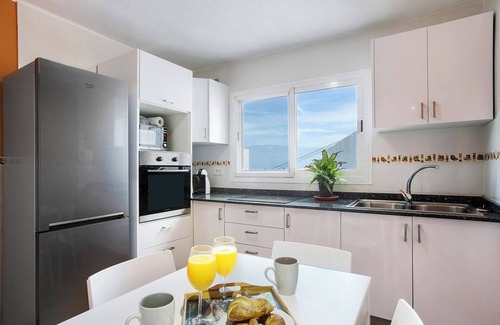 Gáldar Casa | Casa Buenavista, admite mascotas, con vistas al mar y a la montaña, terraza privada y Wi-Fi