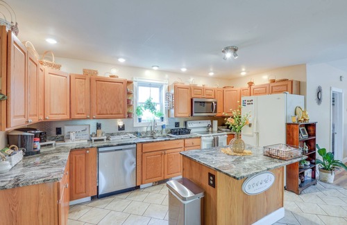 Claremont Casa | Pet-Friendly Claremont Vacation Rental!