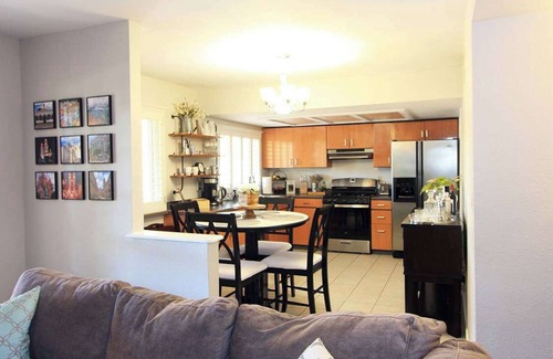 Sunset Casa | Pet friendly. Cozy 3-BR home with office, fitness room, laundry in El Paso