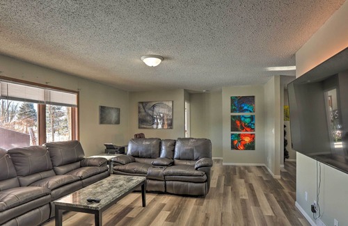 Des Moines Casa | Pet-Friendly Des Moines Retreat w/ Game Room!