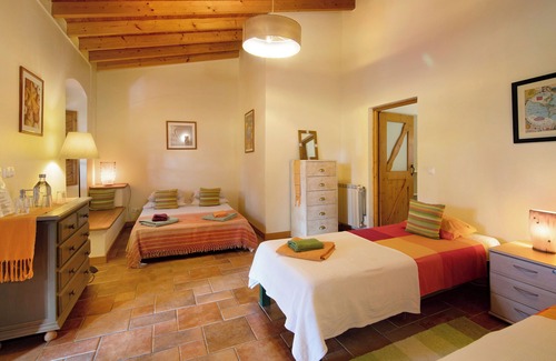 Tavira Casa | Finca Fazendinha con vistas a la montaña, piscina, Wi-Fi, jardín y terraza; admite mascotas