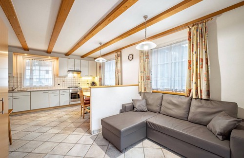 Vierschach Apartamento | Apartamento vacacional que admite mascotas 'Kuenz Dolomiten Drau' con vistas a la montaña