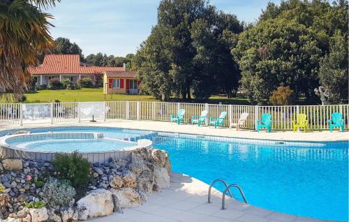 Saint-Savinien Casa | Pet Friendly Home In Saint-Savinien