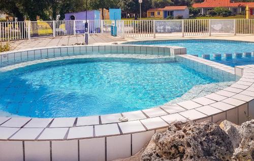 Saint-Savinien Casa | Pet Friendly Home In Saint-Savinien