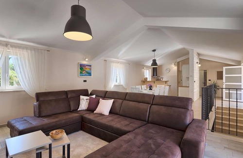 Katun Lindarski Casa | Casa que admite mascotas en Zminj con.