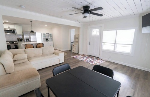 Monroe Casa | Pet-friendly home walking distance to Downtown Monroe
