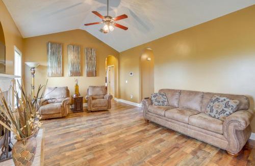 Moundville Casa | Pet-Friendly Home with Fenced Backyard in Moundville