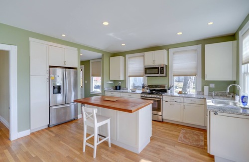 Claverack-Red Mills Casa | Pet-Friendly Hudson Home Near Won Dharma Center!