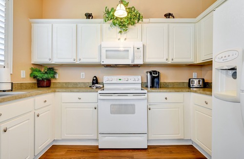 Land O' Lakes Casa | Pet-Friendly Land O’ Lakes Home w/ Private Yard!