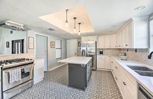 Lockhart Casa | Pet-Friendly Lockhart Home w/ Private Yard!