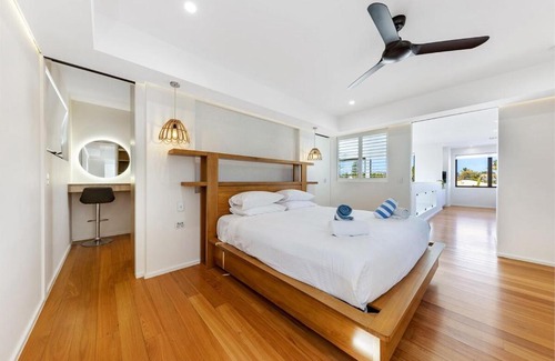 Buddina Casa | Pet friendly Luxury stay walk to beach