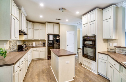 Palm City Casa | Pet-Friendly Palm City Home w/ Yard & Grill!