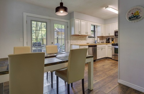 Bellview Casa | Pet-Friendly Pensacola Vacation Rental w/ Patio