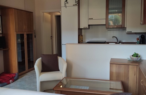 Lugana Apartamento | MASCOTA AMIGABLE - JARDINES PRIVADOS Y CERCADOS - WI-FI