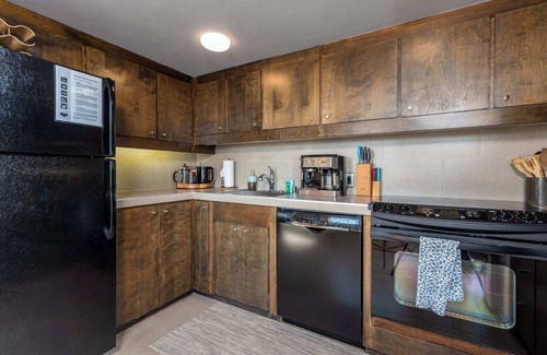 Sea Ranch Casa | Pet Friendly & Private Hot Tub