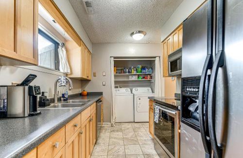 Southwest Raleigh Casa | Pet-Friendly Raleigh Townhome Near Medical Centers