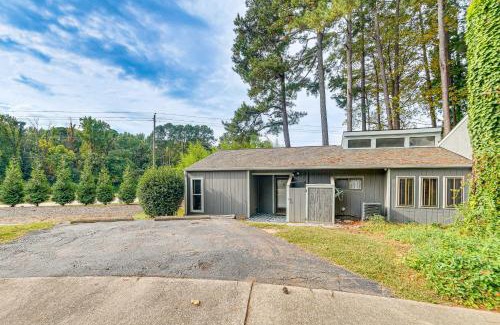 Southwest Raleigh Casa | Pet-Friendly Raleigh Townhome Near Medical Centers