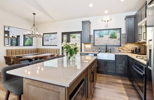 Burnsville Casa | Pet-Friendly Riverfront | Hot Tub, Views & Fishing