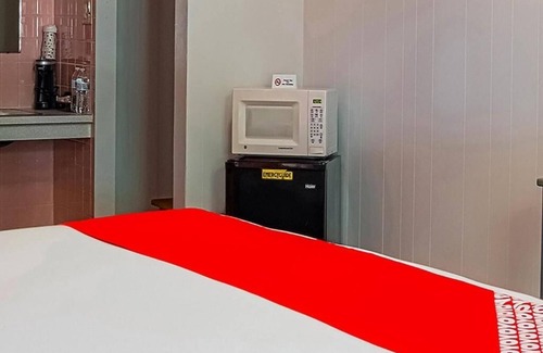 Lamberton Hotel | Pet-Friendly Room with Free Parking Close to Dairy Queen