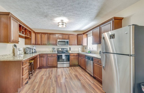 Shenandoah Cabina | Pet-Friendly Shenandoah Cabin w/ Fire Pit & Grill!