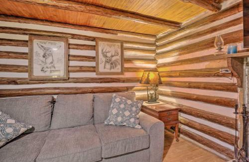 Speedwell Casa | Pet-Friendly Speedwell Cabin, 1 Mi to Water!