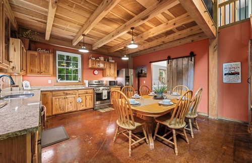 Nineveh Casa | Pet-friendly, Stocked Fishing Pond, Hiking