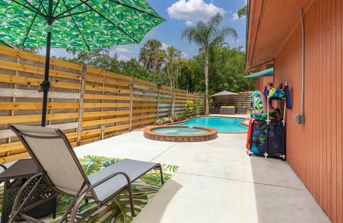 Sarasota Springs Villa | Pet Friendly Tropical Villa, Heated Salt Pool