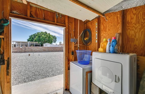 Fortuna Foothills Cabaña | Pet-friendly Vacation Rental in Yuma With Grill!
