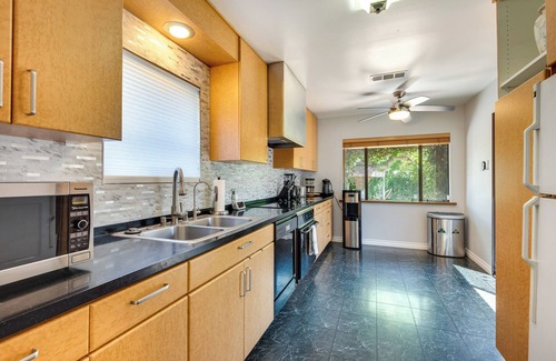 Lake Balboa Casa | Lake Balboa Home w/ Scenic Patio Near Van Nuys!