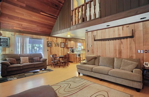 Brookville Casa | Pet Friendly | Wi-Fi | Firepit | TV