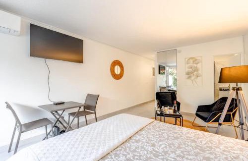 Saint-Tropez Apartamento | Petit Eden l Balcony & Peaceful l Shellter Rentals