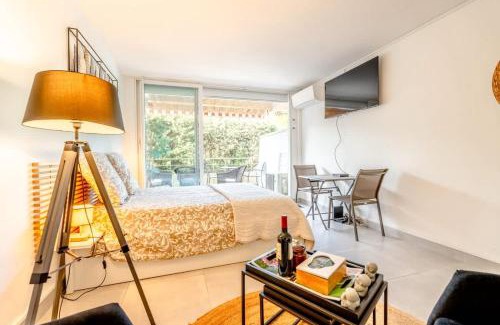 Saint-Tropez Apartamento | Petit Eden l Balcony & Peaceful l Shellter Rentals
