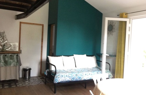 Burey-en-Vaux Apartamento | Petit Gîte Cosy en Bord de Ruisseau, Bain Nordique Privé!