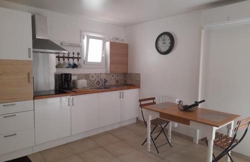 Villedieu Casa | Petit gite au cœur d'un village templier