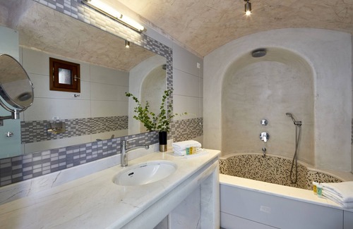 Santorini Hotel | Petit Palace