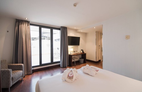 El Arenal Hotel | Petit Palace Marqués Santa Ana