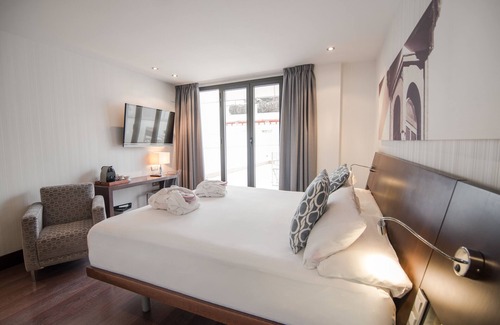 El Arenal Hotel | Petit Palace Marqués Santa Ana