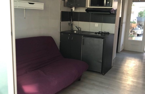 Mazargues Casa | Petit Studio Avec Terrasse Dans Villa