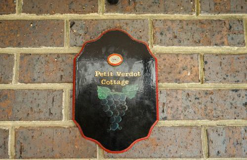 Rowland Flat Chalet De Esquí | Petit Verdot Cottage - A Vineyard Retreat in Barossa Valley