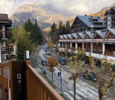 Courmayeur Apartamento | PETITE MAISON a 50 passi dalla funivia !