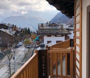 Courmayeur Apartamento | PETITE MAISON a 50 passi dalla funivia !