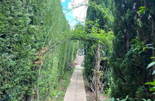 Belle-Eglise Apartamento | Petite maison cosy au fond du jardin